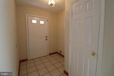 6834 Amber Hill Ct, District Heights, MD 20747 - photo 7