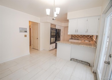 21875 Beech Rd, Southfield, MI 48033 - photo 7