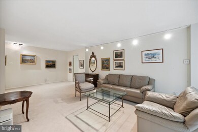 Green Hill Condominiums unit E-424, Wynnewood, PA 19096 - photo 2