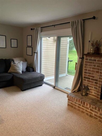 J18 Stonehedge Dr, South Burlington, VT 05403 - photo 7