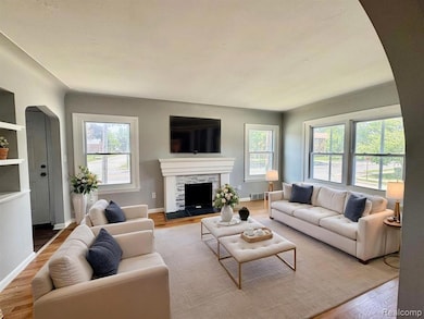 4738 Cadieux Rd, Detroit, MI 48224 - photo 5