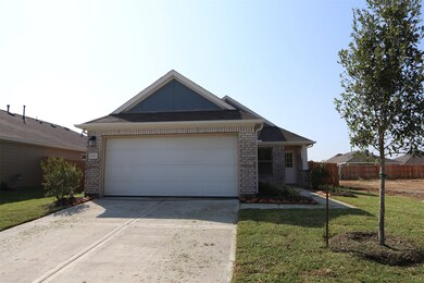 1207 Filly Creek Dr, Alvin, TX 77511 - photo 3