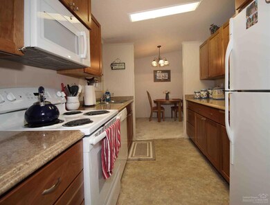 19844 Fennic Ct, Bend, OR 97702 - photo 6