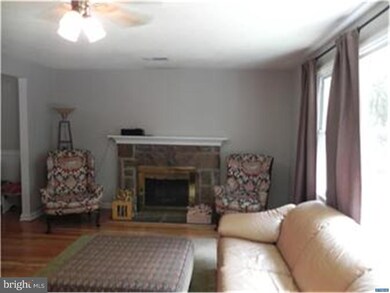 1113 Crestover Rd, Wilmington, DE 19803 - photo 2