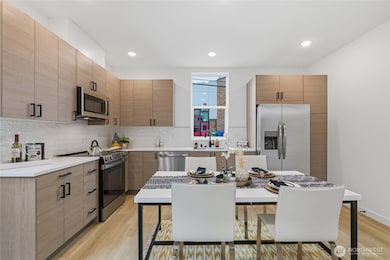 805 S Sullivan St, Seattle, WA 98108 - photo 5