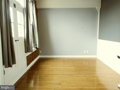 TenTen Race unit 8M, Philadelphia, PA 19107 - photo 5