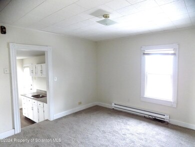 137 Pine St unit 3, Throop, PA 18512 - photo 7