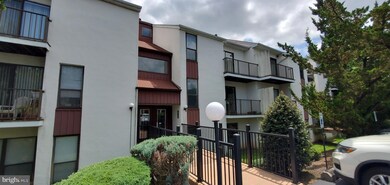 301 Byberry Rd unit E8, Philadelphia, PA 19116 - photo 2