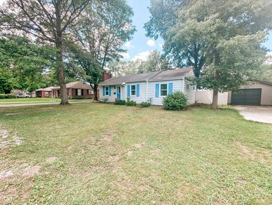 512 Willow Ln, Columbus, IN 47203 - photo 2