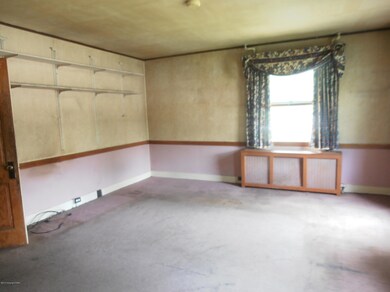 1177 W Main St, Stroudsburg, PA 18360 - photo 7