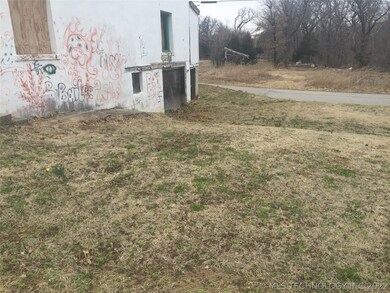 back east showing garage