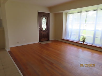 10334 Kingspoint Rd, Houston, TX 77075 - photo 3
