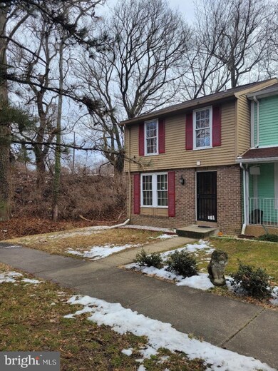 338 Shady Glen Dr, Capitol Heights, MD 20743 - photo 2