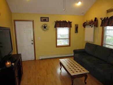 Living Room. Great Size Living Room !