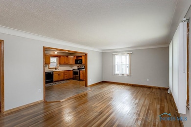 5528 302nd St, Toledo, OH 43611 - photo 4