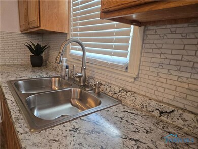 633 Brookley Blvd, Toledo, OH 43607 - photo 6