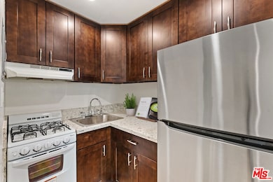 2400 Vanderbilt Ln unit 2400D, Redondo Beach, CA 90278 - photo 6