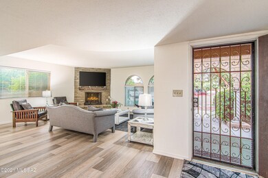 2418 N Shade Tree Cir - Images-9