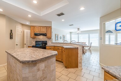 20620 Low Bluff Rd, Helotes, TX 78023 - photo 5