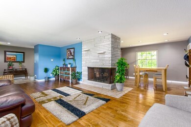 4234 Fredericksburg Ave, Columbus, OH 43228 - photo 4