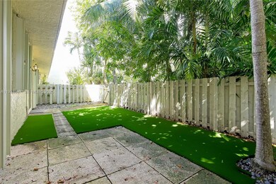 1655 NE 115th St unit 7B, Miami, FL 33181 - photo 3