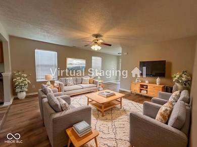 2323 Shadow Bend Dr, Columbus, IN 47201 - photo 3