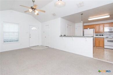 316 Janelle Dr unit B, Copperas Cove, TX 76522 - photo 4