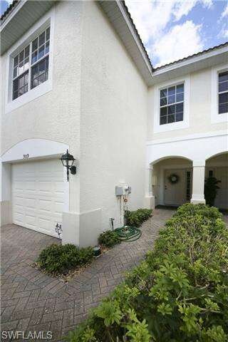 909 Hampton Cir, Naples, FL 34105 - photo 3