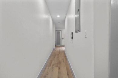 111 Bank St unit 3D, Waterbury, CT 06702 - photo 3