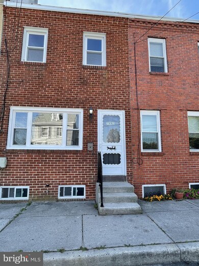 702 Clark St, New Castle, DE 19720 - photo 2