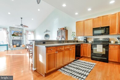 14214 Shelby Cir, Hagerstown, MD 21740 - photo 4