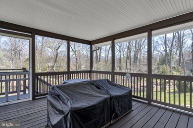 415 Beach Dr, Annapolis, MD 21403 - photo 5