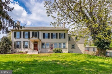 121 Manor Ave, Downingtown, PA 19335 - photo 2