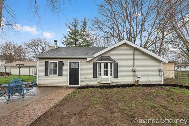 1217 Calgary St NE, Grand Rapids, MI 49505 - photo 2