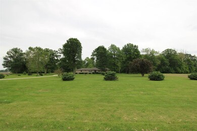 9371 S Strawtown Pike, Fairmount, IN 46928 - photo 2