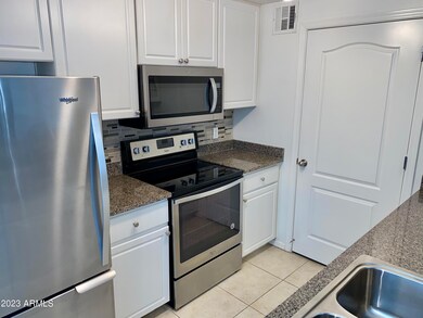 Biltmore Square Apartments unit 415, Phoenix, AZ 85016 - photo 5