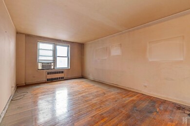 Southridge Cooperative unit 4F, Jackson Heights, NY 11372 - photo 2