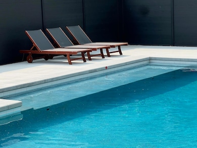 Pool 6