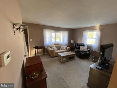 306 Broomall St, Folsom, PA 19033 - photo 5