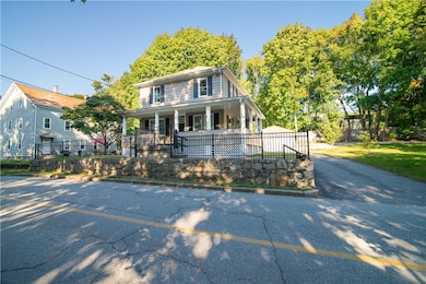 7 Cross St, Smithfield, RI 02917 - photo 2