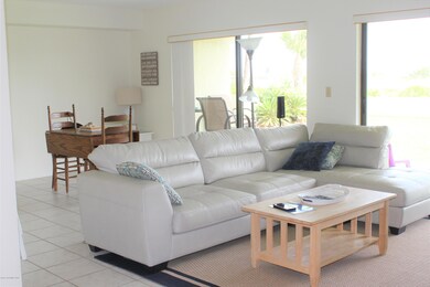 Living Dining Combo