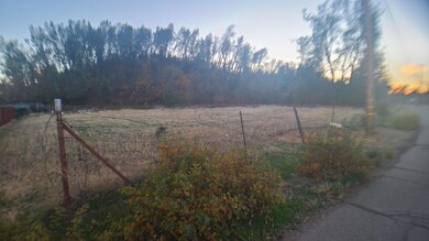 2071/2061 Kenyon Rd, Redding, CA 96001 - photo 4