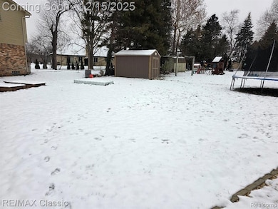 48765 Ben Franklin Dr, Shelby Township, MI 48315 - photo 2