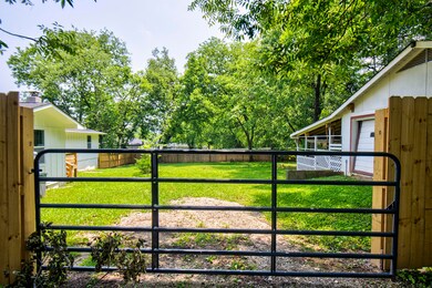 717 W James St, Rossville, GA 30741 - photo 7