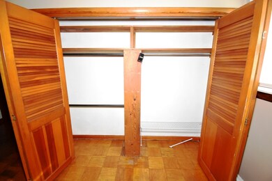 555 S Oneil St, Frankfort, IN 46041 - photo 4