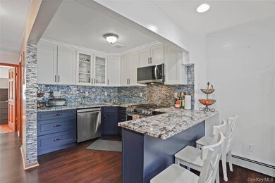 6536 Metropolitan Ave, Middle Village, NY 11379 - photo 6