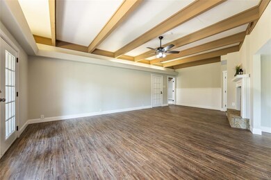 1243 Hilltop Dr, Cleburne, TX 76033 - photo 7