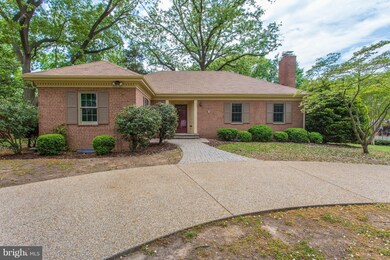 1004 Vassar Rd, Alexandria, VA 22314 - photo 2