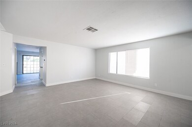2828 Edge Rock Cir, Las Vegas, NV 89117 - photo 6