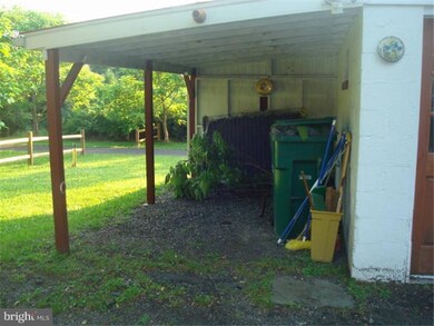 1264 James Rd, Pennsburg, PA 18073 - photo 4